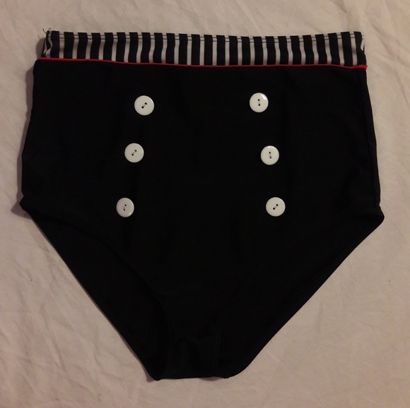 Retro Highwaisted Bikini - Picture 4 of 4